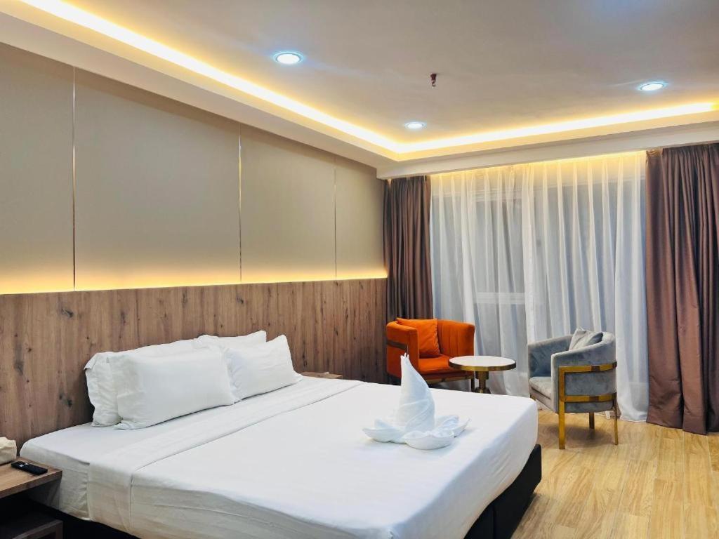 Flypod Hotel Kota Kinabalu Exterior photo